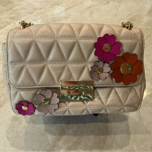 News with tags Michael Kors bag